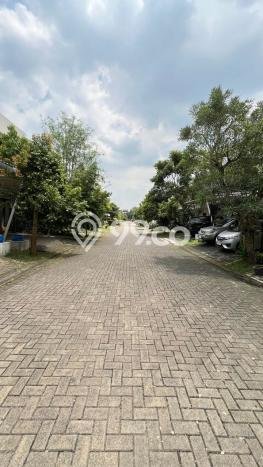 Disewakan Rumah Murah di BSD Eminent Tangerang dengan 3 Kamar Tidur Disewakan Rumah Murah di BSD Eminent Tangerang dengan 3 Kamar Tidur