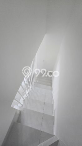 Disewakan! Rumah 3 Kamar Tidur &
1 Kamar Mandi di Gading Serpong, Tangerang Disewakan! Rumah 3 Kamar Tidur &
1 Kamar Mandi di Gading Serpong, Tangerang
