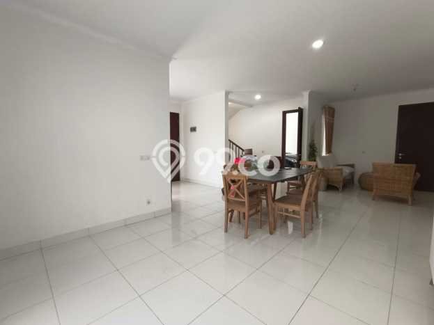 Disewakan! Rumah 3 Kamar Tidur &
3 Kamar Mandi di BSD City, Tangerang Disewakan! Rumah 3 Kamar Tidur &
3 Kamar Mandi di BSD City, Tangerang