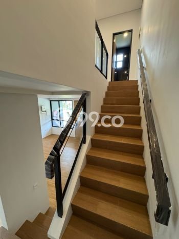 Jarang Ada! Rumah Sewa 3 Kamar Bagus Siap Huni BSD City Jarang Ada! Rumah Sewa 3 Kamar Bagus Siap Huni BSD City