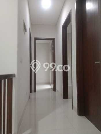 Disewakan! Rumah 3 Kamar Tidur &
3 Kamar Mandi di BSD Eminent, Tangerang Disewakan! Rumah 3 Kamar Tidur &
3 Kamar Mandi di BSD Eminent, Tangerang