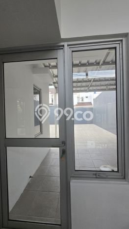 Disewakan! Rumah 3 Kamar Tidur &
1 Kamar Mandi di Gading Serpong, Tangerang Disewakan! Rumah 3 Kamar Tidur &
1 Kamar Mandi di Gading Serpong, Tangerang