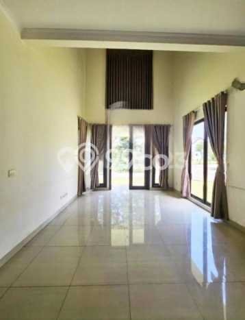 Disewakan! Rumah 3 Kamar Tidur &
3 Kamar Mandi di BSD The Icon, Tangerang Disewakan! Rumah 3 Kamar Tidur &
3 Kamar Mandi di BSD The Icon, Tangerang