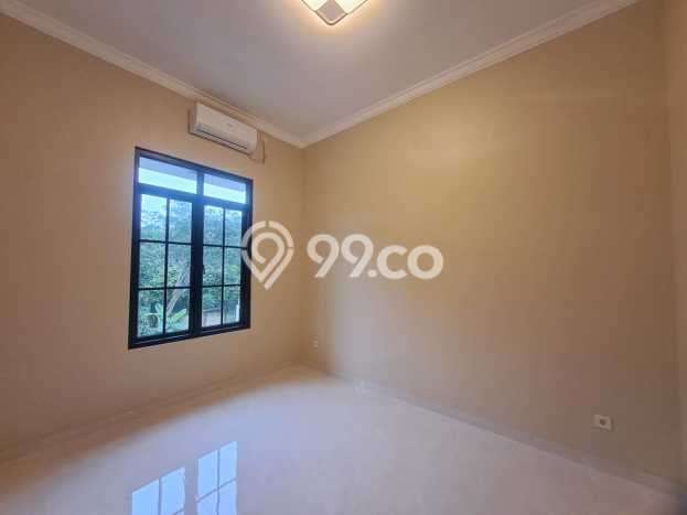 Disewakan! Rumah 5 Kamar Tidur &
4 Kamar Mandi di BSD The Green, Tangerang Disewakan! Rumah 5 Kamar Tidur &
4 Kamar Mandi di BSD The Green, Tangerang