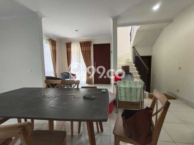 Disewakan! Rumah 3 Kamar Tidur &
3 Kamar Mandi di BSD City, Tangerang Disewakan! Rumah 3 Kamar Tidur &
3 Kamar Mandi di BSD City, Tangerang