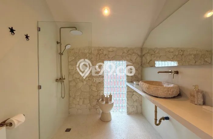 LOKASI STRATEGIS! Vila di , Ukuran 252m2m², Pemandangan Indah di area LOKASI STRATEGIS! Vila di , Ukuran 252m2m², Pemandangan Indah di area