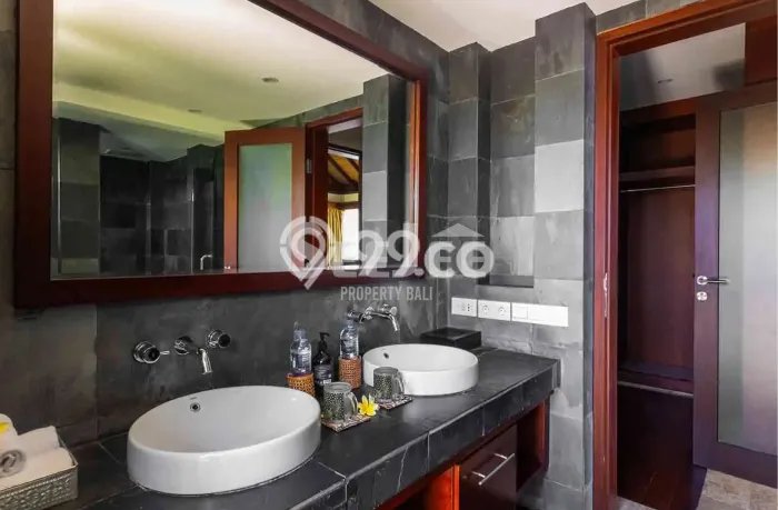 Miliki segera Vila Kawasan , Area 1729m2m², Dekat ke fasilitas Miliki segera Vila Kawasan , Area 1729m2m², Dekat ke fasilitas