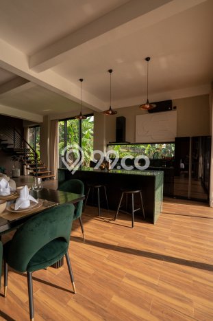 Vila Premium Kawasan , Area 300m2m², Lingkungan Asri Vila Premium Kawasan , Area 300m2m², Lingkungan Asri