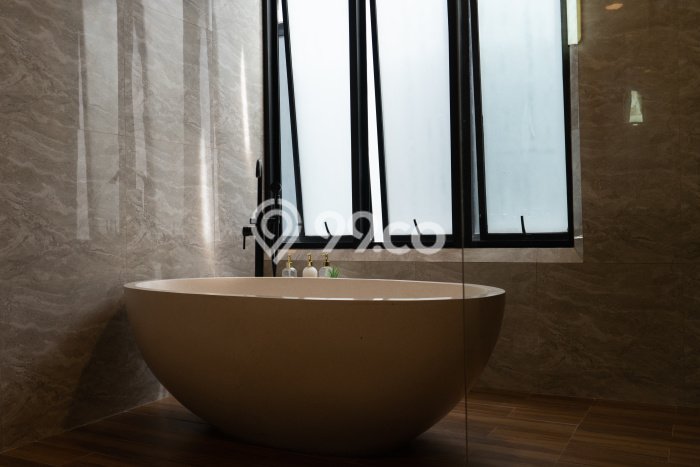 Vila Premium Kawasan , Area 300m2m², Lingkungan Asri Vila Premium Kawasan , Area 300m2m², Lingkungan Asri