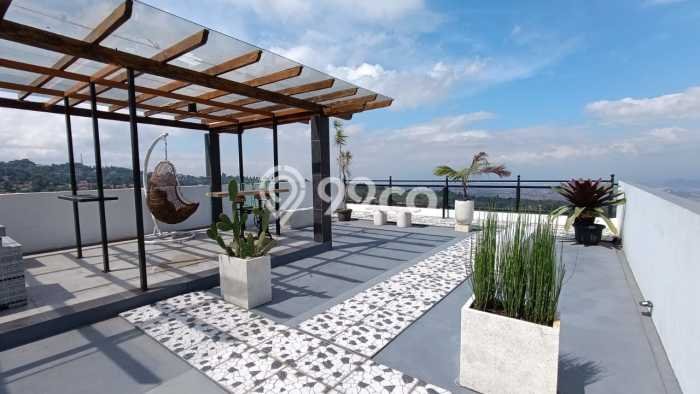 Ready to Use! Premium House LT 186m2 Desain Modern di Lembang Ready to Use! Premium House LT 186m2 Desain Modern di Lembang