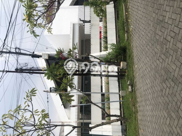Jual Rumah Luas Elegan Dengan View Cantik di Manyar, Surabaya Jual Rumah Luas Elegan Dengan View Cantik di Manyar, Surabaya