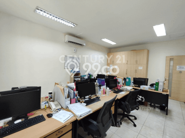 FOR SALE! Ruko di Mantrijeron Yogyakarta, LT 294m2, LB 386m2 FOR SALE! Ruko di Mantrijeron Yogyakarta, LT 294m2, LB 386m2
