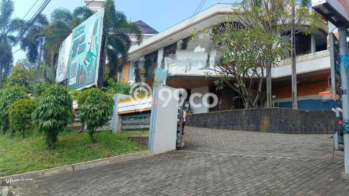 Rumah Mewah Siap Huni LT 1297m2 di Gajah Mungkur, Semarang Rumah Mewah Siap Huni LT 1297m2 di Gajah Mungkur, Semarang