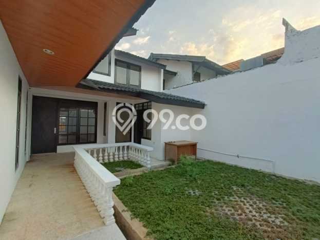 Rumah Strategis Modern Lb 150m2 di Semarang Selatan, Semarang Rumah Strategis Modern Lb 150m2 di Semarang Selatan, Semarang