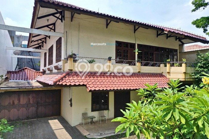 Siap Huni Rumah Mewah 6 Kamar di Kebayoran Baru Dekat ke Mana Pun Siap Huni Rumah Mewah 6 Kamar di Kebayoran Baru Dekat ke Mana Pun