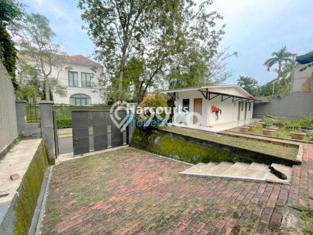 Lahan Dijual Lokasi Strategis di Jakarta Selatan dengan Luas 637m2 Lahan Dijual Lokasi Strategis di Jakarta Selatan dengan Luas 637m2