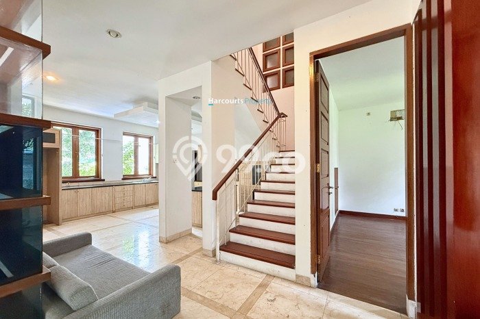 For Sale! Premium House LT 500m2 Desain Modern di Cipete For Sale! Premium House LT 500m2 Desain Modern di Cipete