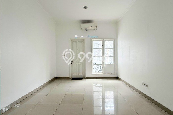 Disewakan Rumah Bagus di Tebet Harga Rp 550 Juta/ Tahun Disewakan Rumah Bagus di Tebet Harga Rp 550 Juta/ Tahun