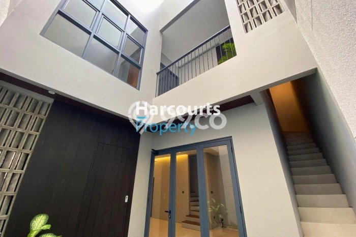 For Sale! Premium House LT 128m2 Desain Elegan di Pondok Indah For Sale! Premium House LT 128m2 Desain Elegan di Pondok Indah
