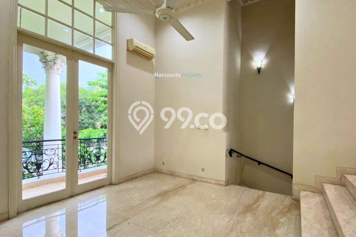 Sewa Rumah Strategis di Kemang LT 650m2 / LB 800m2 Siap Huni Sewa Rumah Strategis di Kemang LT 650m2 / LB 800m2 Siap Huni