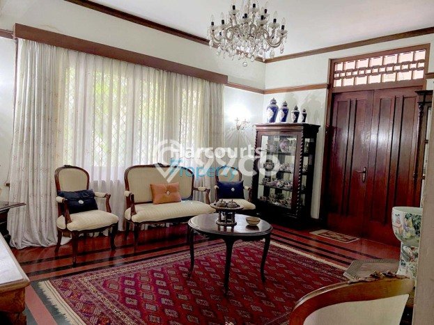 Siap Huni Hunian Elit 4 Kamar di Menteng Dekat ke Mana Pun Siap Huni Hunian Elit 4 Kamar di Menteng Dekat ke Mana Pun