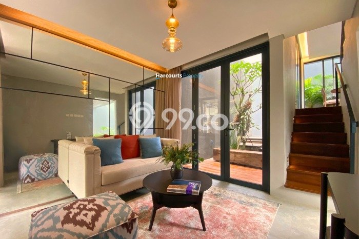 For Sale! Luxury House LT 72m2 Desain Modern di Jati Padang For Sale! Luxury House LT 72m2 Desain Modern di Jati Padang