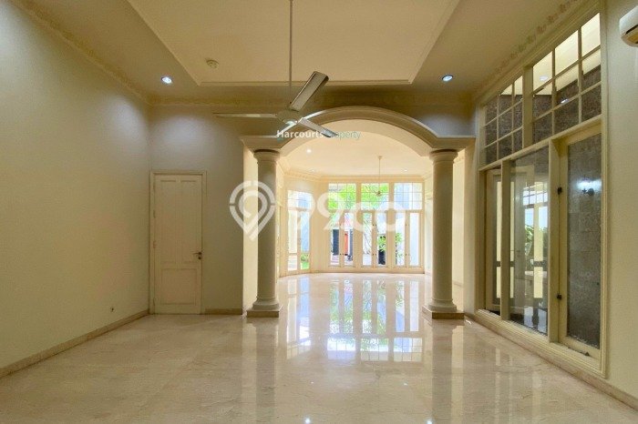 Sewa Rumah Strategis di Kemang LT 650m2 / LB 800m2 Siap Huni Sewa Rumah Strategis di Kemang LT 650m2 / LB 800m2 Siap Huni