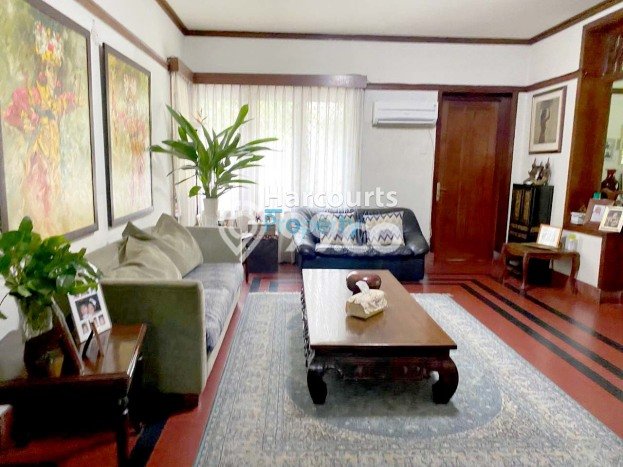 Siap Huni Hunian Elit 4 Kamar di Menteng Dekat ke Mana Pun Siap Huni Hunian Elit 4 Kamar di Menteng Dekat ke Mana Pun
