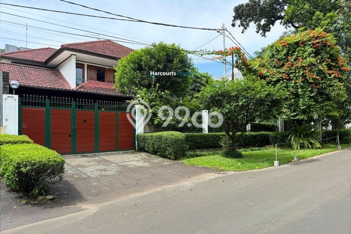 Hunian Eksklusif Siap Huni LT 667m2 di Kebayoran Baru, Jakarta Selatan Hunian Eksklusif Siap Huni LT 667m2 di Kebayoran Baru, Jakarta Selatan