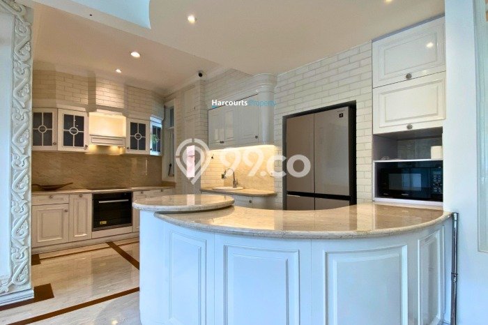 Hunian Bagus Disewakan di Pondok Indah, Jakarta Selatan LT 422m2, LB 650m2 Hunian Bagus Disewakan di Pondok Indah, Jakarta Selatan LT 422m2, LB 650m2
