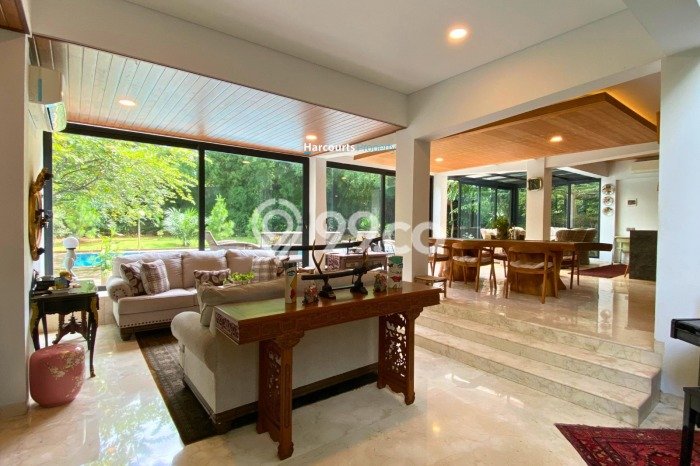 Hunian Mewah LB 600m2 Siap Pakai Desain Elegan di Bintaro, Jakarta Selatan Hunian Mewah LB 600m2 Siap Pakai Desain Elegan di Bintaro, Jakarta Selatan