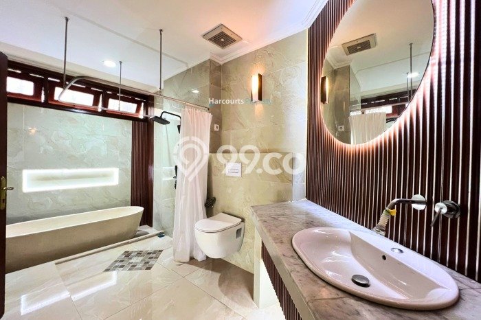 Rumah Bagus Disewakan di Kemang, Jakarta Selatan LT 1400m2, LB 1200m2 Rumah Bagus Disewakan di Kemang, Jakarta Selatan LT 1400m2, LB 1200m2