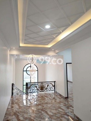 Dijual Rumah Premium dengan Fasilitas Sekitar Lengkap di Mampang Prapatan, Jakarta Selatan Dijual Rumah Premium dengan Fasilitas Sekitar Lengkap di Mampang Prapatan, Jakarta Selatan