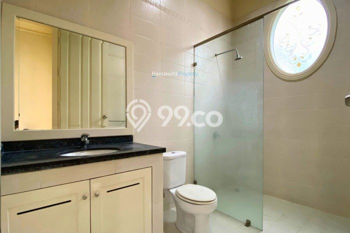 Sewa Rumah Strategis di Kemang LT 650m2 / LB 800m2 Siap Huni Sewa Rumah Strategis di Kemang LT 650m2 / LB 800m2 Siap Huni