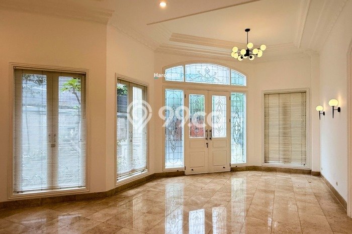 Rumah Bagus Disewakan di Jeruk Purut, Jakarta Selatan LT 800m2, LB 600m2 Rumah Bagus Disewakan di Jeruk Purut, Jakarta Selatan LT 800m2, LB 600m2