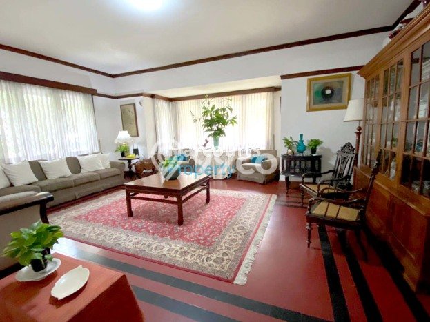 Siap Huni Hunian Elit 4 Kamar di Menteng Dekat ke Mana Pun Siap Huni Hunian Elit 4 Kamar di Menteng Dekat ke Mana Pun