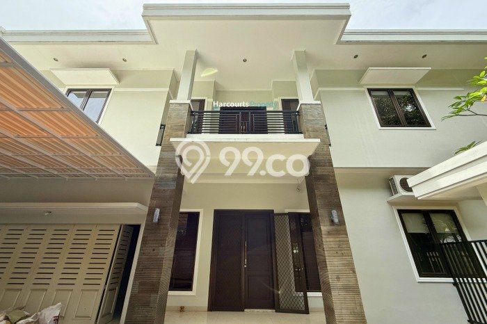 Sewa Rumah Nyaman di Senopati LT 490m2 / LB 400m2 Siap Huni Sewa Rumah Nyaman di Senopati LT 490m2 / LB 400m2 Siap Huni