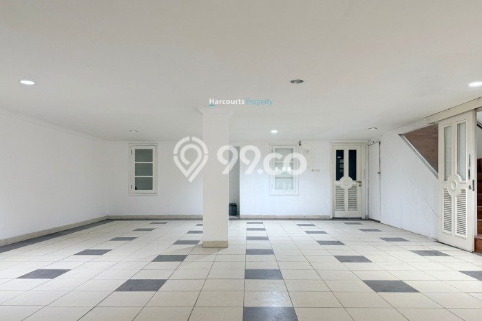 Disewakan Rumah Bagus di Tebet Harga Rp 550 Juta/ Tahun Disewakan Rumah Bagus di Tebet Harga Rp 550 Juta/ Tahun