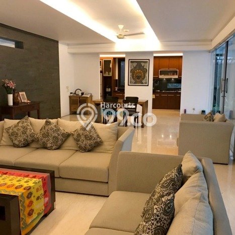 Hunian Ideal dengan LT 700m2 & LB 500m2 Disewakan di Permata Hijau Hunian Ideal dengan LT 700m2 & LB 500m2 Disewakan di Permata Hijau