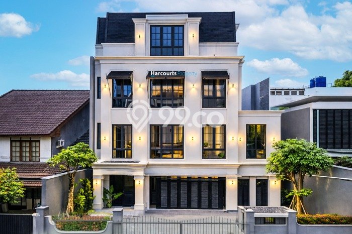 Dijual Rumah Luas Megah Dengan View Cantik di Senopati, Jakarta Selatan Dijual Rumah Luas Megah Dengan View Cantik di Senopati, Jakarta Selatan