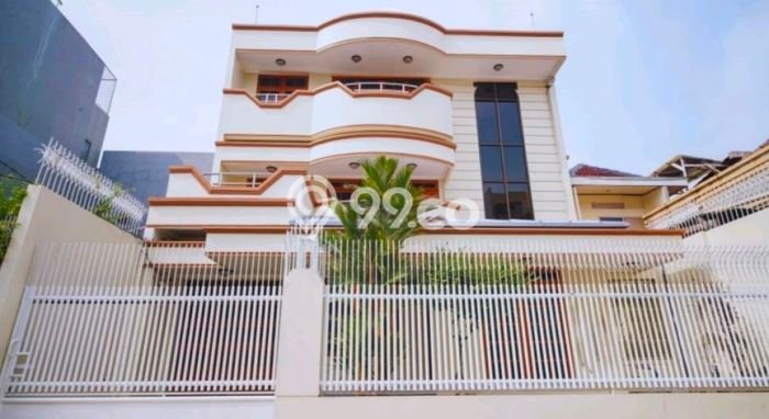 Rumah Elit Modern Tanpa Renovasi di Tamansari Jakarta Barat Rumah Elit Modern Tanpa Renovasi di Tamansari Jakarta Barat