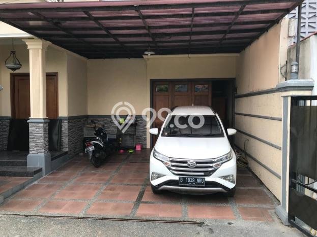 Kesempatan Investasi 4 Kamar Tidur dan 4 Kamar Mandi di Rawamangun, Dekat Pusat Kota, Jakarta Timur Kesempatan Investasi 4 Kamar Tidur dan 4 Kamar Mandi di Rawamangun, Dekat Pusat Kota, Jakarta Timur