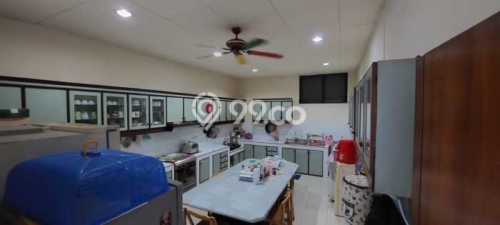Hunian Mewah LB 570m2 Siap Huni Desain Elegan di Pulomas, Jakarta Timur Hunian Mewah LB 570m2 Siap Huni Desain Elegan di Pulomas, Jakarta Timur