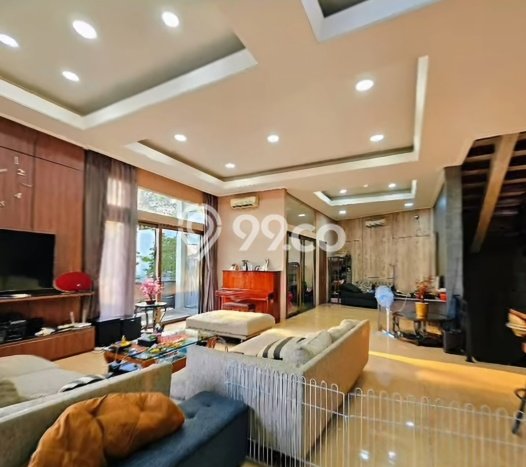 Rumah Minimalis LT 220m² Siap Huni di Kompleks Cluster Kelapa Gading, Jakarta Utara Rumah Minimalis LT 220m² Siap Huni di Kompleks Cluster Kelapa Gading, Jakarta Utara