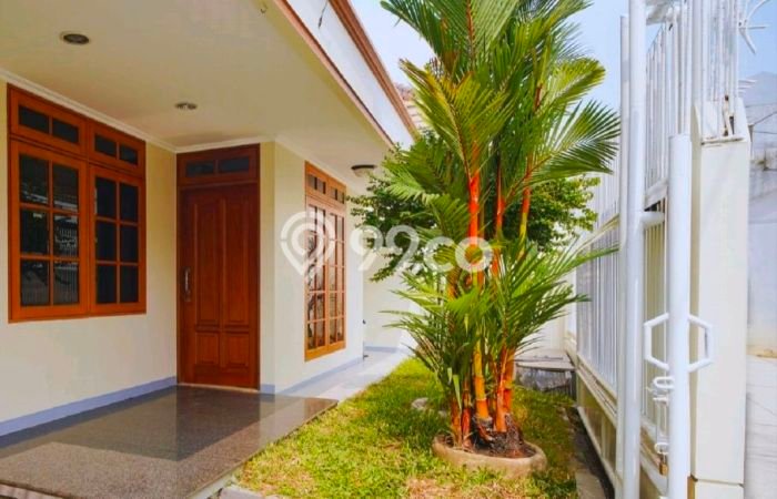 Rumah Elit Modern Tanpa Renovasi di Tamansari Jakarta Barat Rumah Elit Modern Tanpa Renovasi di Tamansari Jakarta Barat