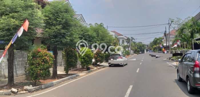 Rumah Mewah LB 225m2 Siap Huni Desain Elegan di Pulomas, Jakarta Timur Rumah Mewah LB 225m2 Siap Huni Desain Elegan di Pulomas, Jakarta Timur