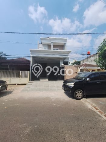 Jual Rumah Luas Elegan Dengan View Cantik di Pulomas, Jakarta Timur Jual Rumah Luas Elegan Dengan View Cantik di Pulomas, Jakarta Timur