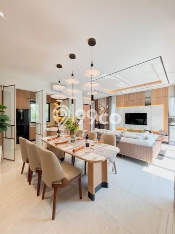 Dijual Rumah Luas Megah Dengan View Cantik di Grand Wisata, Bekasi Dijual Rumah Luas Megah Dengan View Cantik di Grand Wisata, Bekasi