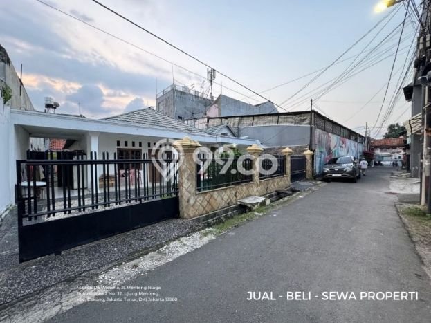 Dijual Rumah Luas Elegan Dengan View Cantik di Cawang, Jakarta Timur Dijual Rumah Luas Elegan Dengan View Cantik di Cawang, Jakarta Timur