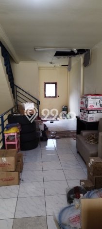 LOKASI PREMIUM! Ruko Kawasan Pasar Baru, Luas 300m², Mainroad, Kawasan Komersial LOKASI PREMIUM! Ruko Kawasan Pasar Baru, Luas 300m², Mainroad, Kawasan Komersial